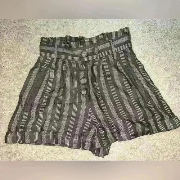 VENUS Pants - VENUS Striped Women's Shorts